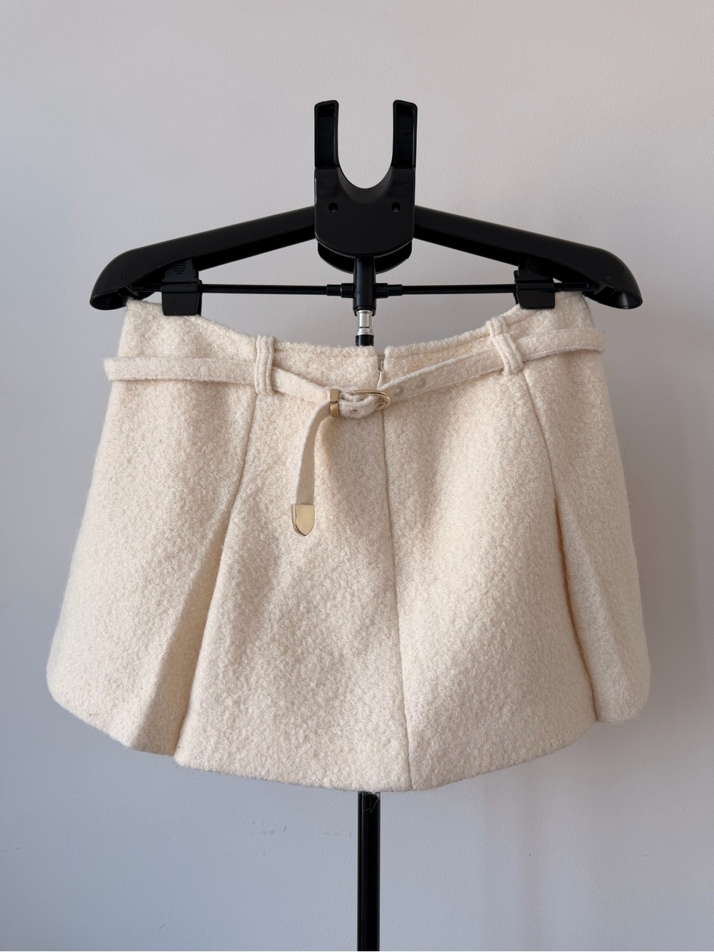 Reformation Cream Textured Pleated Mini Skirt with Belt NWOT